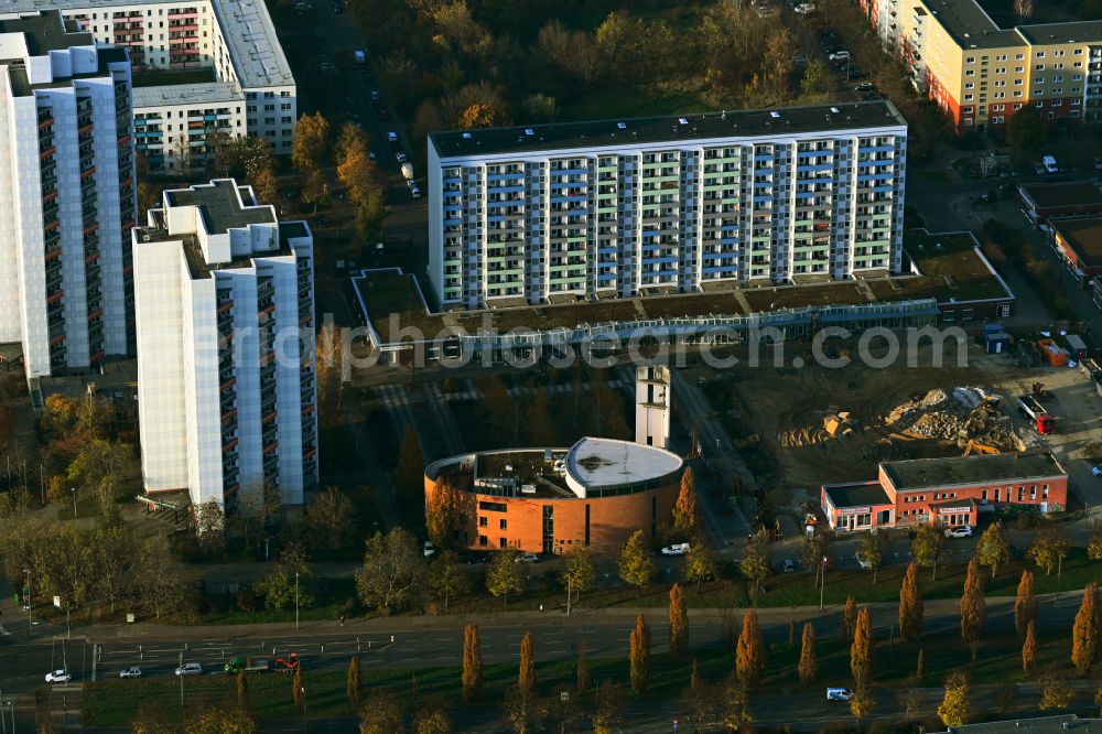 Aerial photograph Berlin - Church building Kirche zu Wartenberg - Pfarrsprengel on street Falkenberger Chaussee in the district Hohenschoenhausen in Berlin, Germany