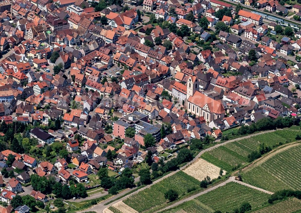 Aerial photograph Endingen am Kaiserstuhl - Church building in Old Town- center of downtown in Endingen am Kaiserstuhl in the state Baden-Wurttemberg, Germany