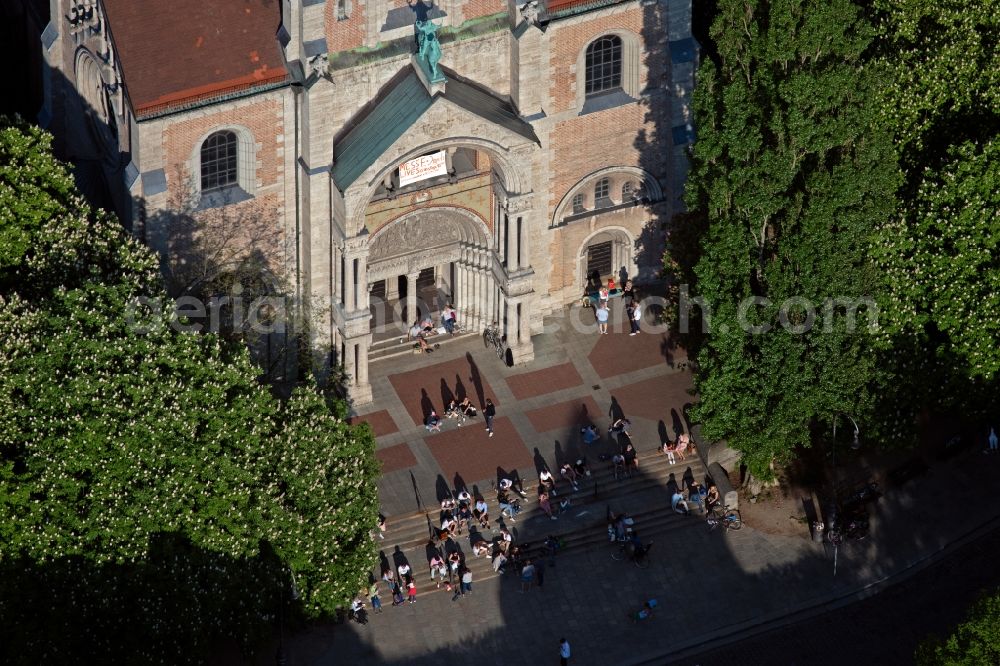 München from the bird's eye view: Church building St. Anna on St.-Anna-Strasse in the district Altstadt-Lehel in Munich in the state Bavaria, Germany