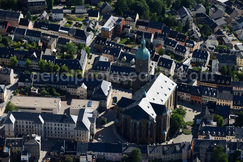Aerial photograph Annaberg-Buchholz - Church building in St. Annenkirche on Grosse Kirchgasse Old Town- center of downtown in the district Frohnau in Annaberg-Buchholz in the state Saxony, Germany