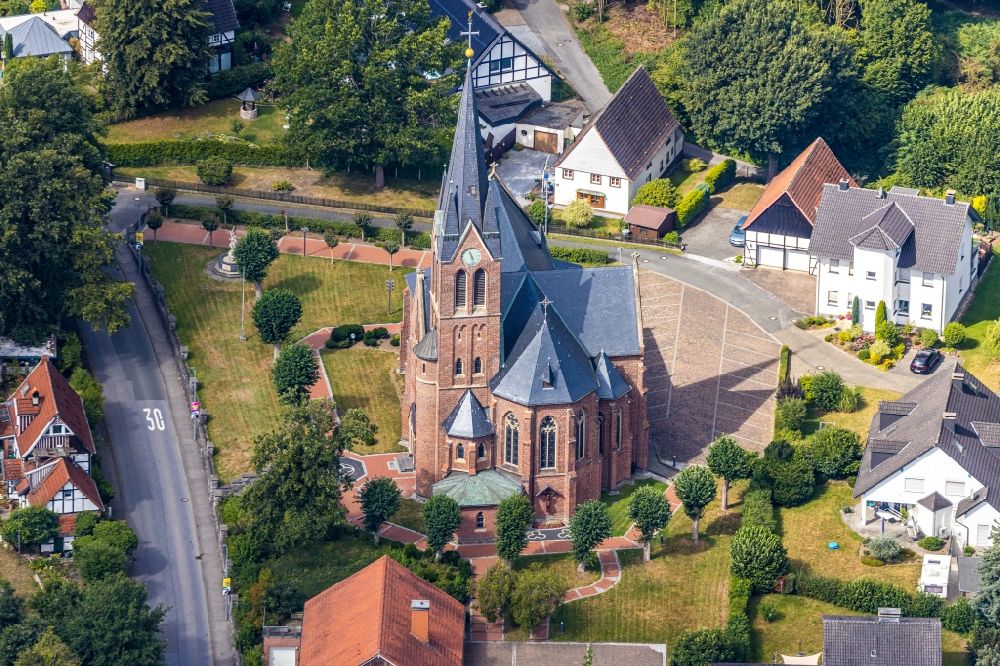 Halingen from the bird's eye view: Church building St. Antonius Einsiedler on Halinger Dorfstrasse in Halingen in the state North Rhine-Westphalia, Germany