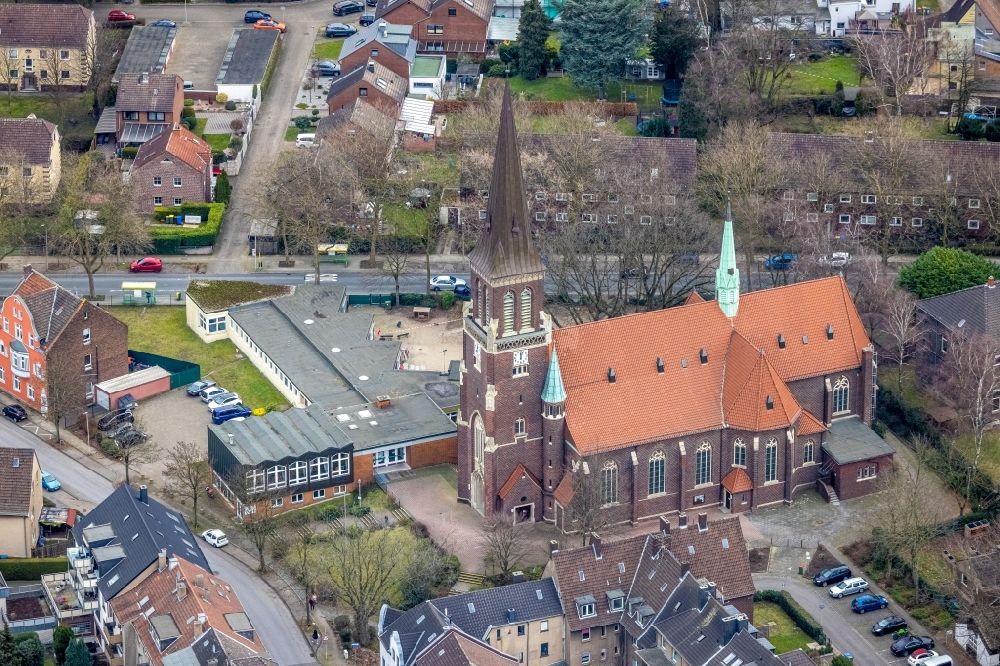 Oberhausen from the bird's eye view: Church building St. Antonius on the Klosterhardter street in Oberhausen at Ruhrgebiet in the state North Rhine-Westphalia, Germany