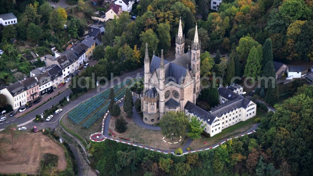 Remagen from the bird's eye view: Church building Apolinaris Kirche on Apollinarisberg in Remagen in the state Rhineland-Palatinate, Germany