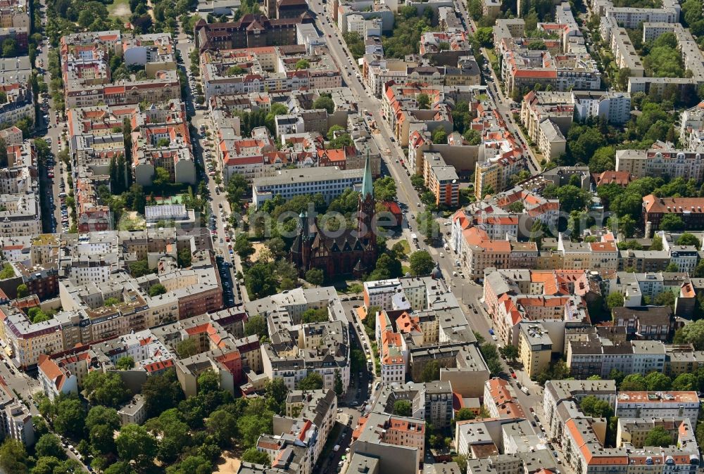 Aerial photograph Berlin - Church building of Apostel-Paulus church in Akazienstrasse in the Schoeneberg part of Berlin in Germany