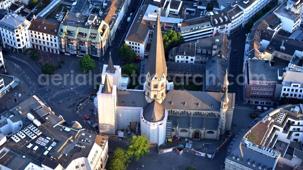 Bonn from the bird's eye view: Church building of the cathedral of Bonner Muenster on Martinsplatz in the district Zentrum in Bonn in the state North Rhine-Westphalia, Germany