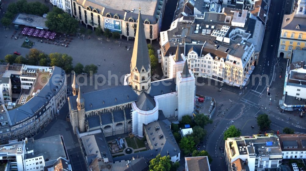 Aerial photograph Bonn - Church building of the cathedral of Bonner Muenster on Martinsplatz in the district Zentrum in Bonn in the state North Rhine-Westphalia, Germany