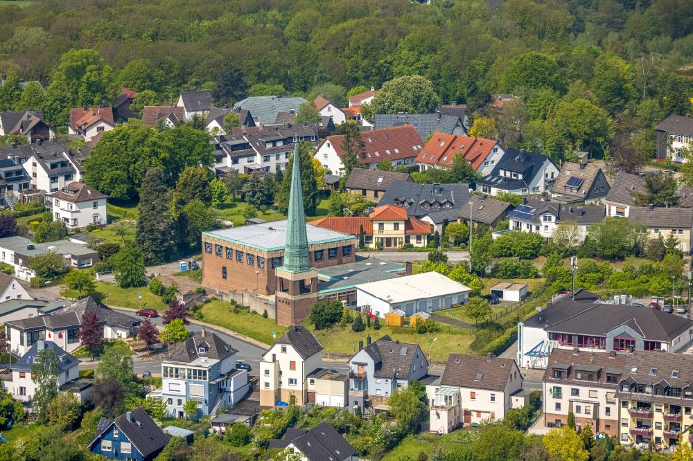 Aerial photograph Wetter (Ruhr) - Church building Christ Church and community center Grundschoettel of the Evangelical Church Community Volmarsteinin with Wetter (Ruhr) in the Ruhr area in the state North Rhine-Westphalia, Germany