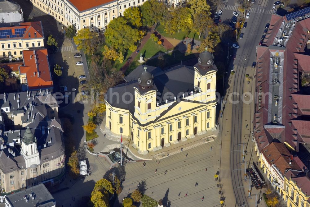 Aerial photograph Debrecen - Church building Debreceni Reformatus Nagytemplom in Debrecen in Hajdu-Bihar, Hungary