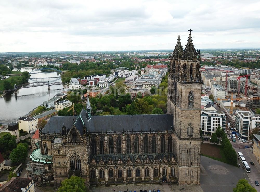 Magdeburg from the bird's eye view: Church building of the cathedral of Dom zu Magdeburg in the district Altstadt in Magdeburg in the state Saxony-Anhalt