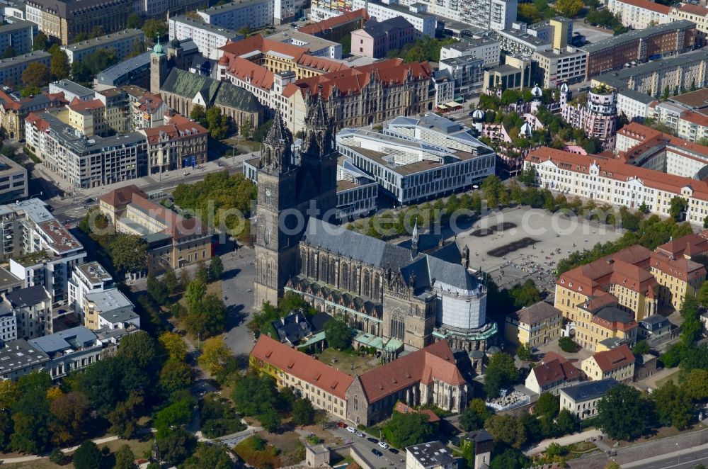 Magdeburg from above - Church building of the cathedral in the district Altstadt in Magdeburg in the state Saxony-Anhalt