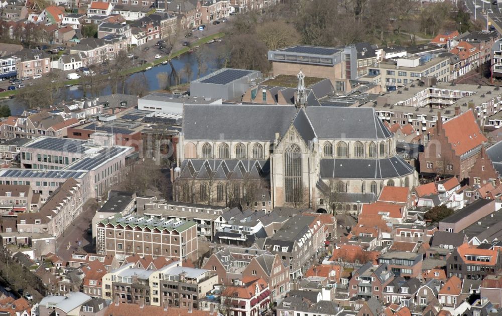 Alkmaar from the bird's eye view: Church building of the cathedral in the old town in Alkmaar in Noord-Holland, Netherlands