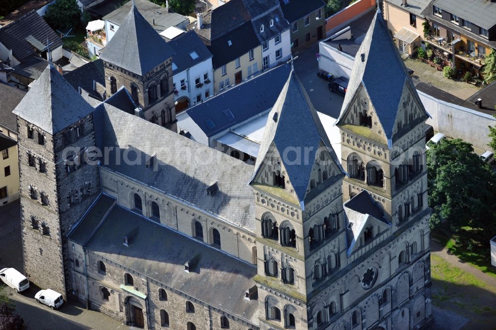 Andernach from the bird's eye view: Church building of the cathedral Mariendom in the old town in Andernach in the state Rhineland-Palatinate, Germany