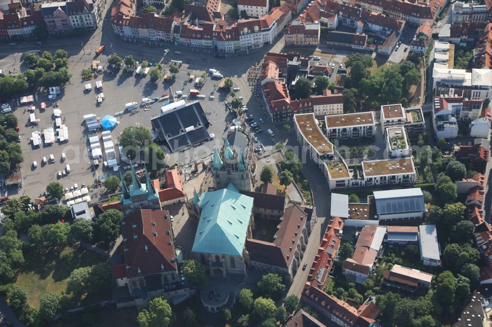 Aerial image Erfurt - Church building of the cathedral on plave Domplatz in the old town in the district Altstadt in Erfurt in the state Thuringia, Germany
