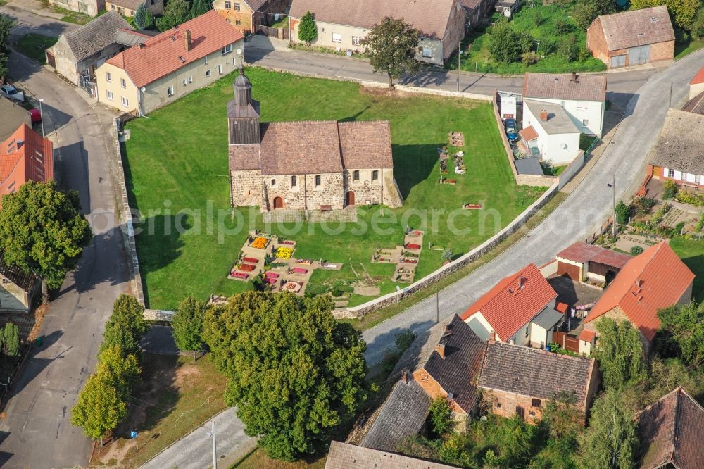 Aerial photograph Niedergörsdorf - Church building in the village of Lindow in Niedergoersdorf in the state Brandenburg, Germany