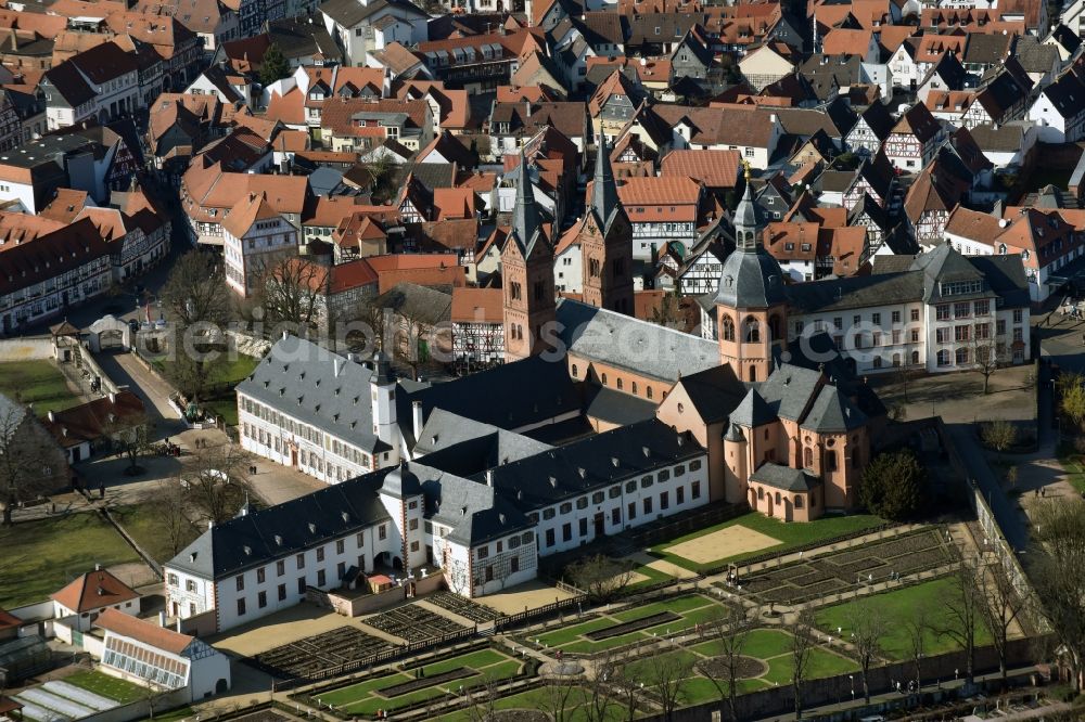 Aerial image Seligenstadt - Church building Einhardbasilika the monastery at the Great Maingasse in Seligenstadt in Hesse