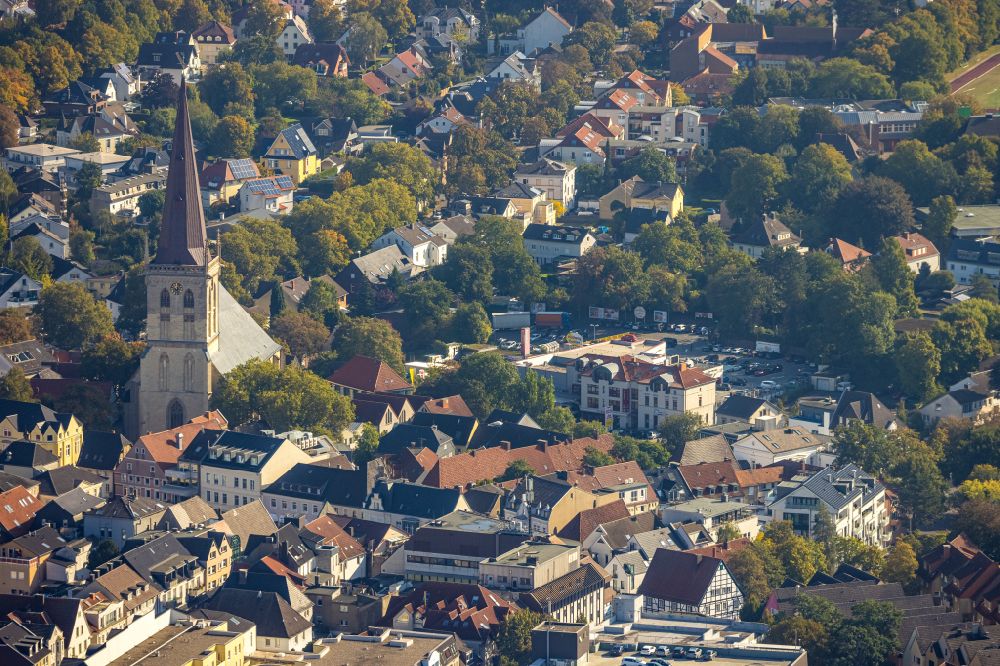 Unna from the bird's eye view: Church building protestant Stadtkirche in Unna at Ruhrgebiet in the state North Rhine-Westphalia, Germany