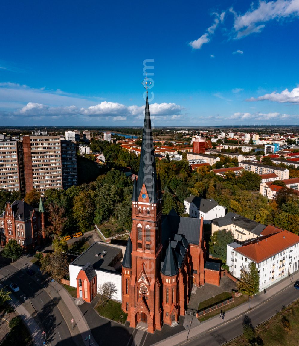 Aerial photograph Frankfurt (Oder) - Church building Heilig-Kreuz-Kirche in Frankfurt (Oder) in the state Brandenburg, Germany