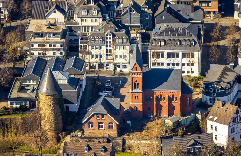 Olpe from the bird's eye view: Church building and Hexenturm on street Frankfurter Strasse in Olpe at Sauerland in the state North Rhine-Westphalia, Germany