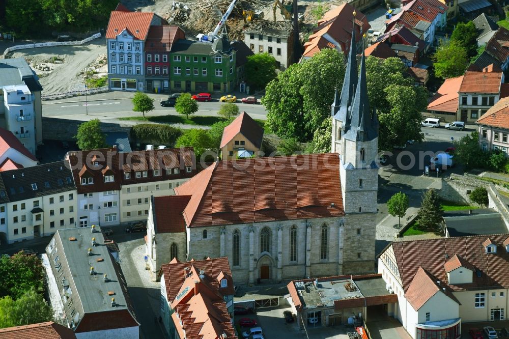 Aerial image Mühlhausen - Church building in St. Jacobi - Jacobikirche Old Town- center of downtown in Muehlhausen in the state Thuringia, Germany