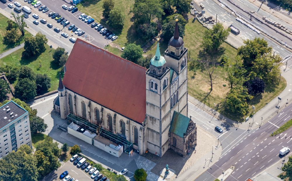 Magdeburg from the bird's eye view: Church building Johanniskirche on Johannisbergstrasse in the district Altstadt in Magdeburg in the state Saxony-Anhalt
