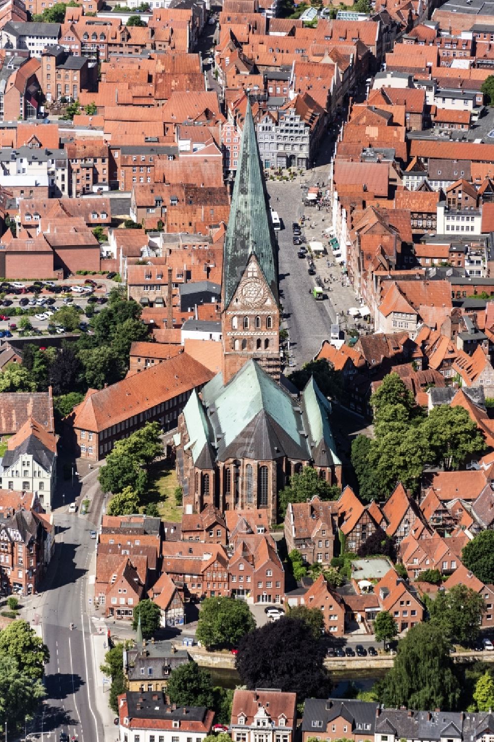 Aerial photograph Lüneburg - Church building St. Johanniskirche in Lueneburg in the state Lower Saxony, Germany