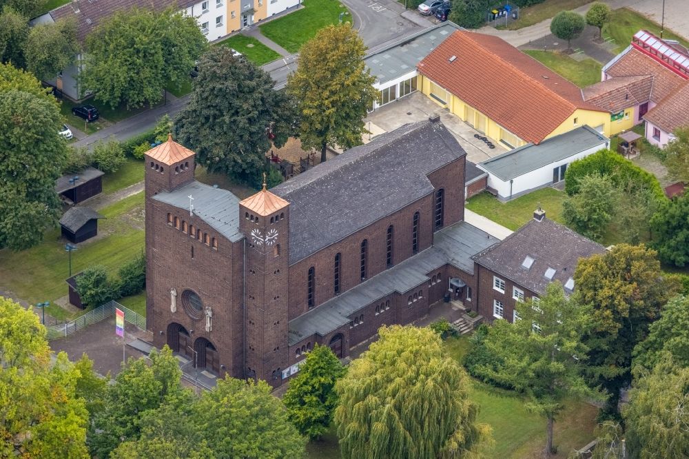 Aerial photograph Dortmund - Church building Kath. Kirche St. Karl Borromaeus on Fine Frau in the district Oberdorstfeld in Dortmund at Ruhrgebiet in the state North Rhine-Westphalia, Germany