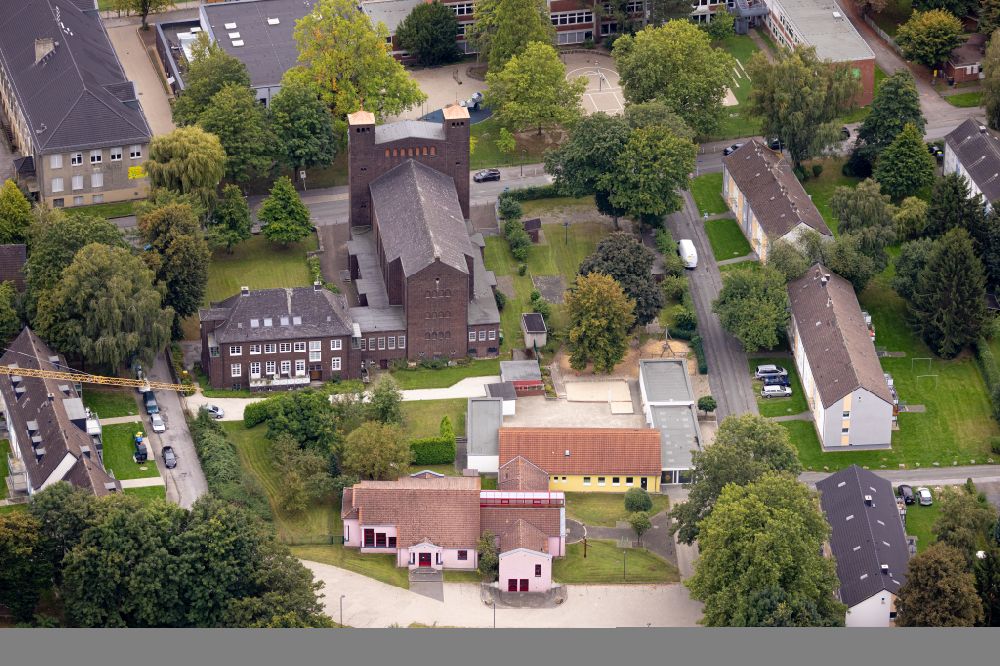Aerial image Dortmund - Church building Kath. Kirche St. Karl Borromaeus on Fine Frau in the district Oberdorstfeld in Dortmund at Ruhrgebiet in the state North Rhine-Westphalia, Germany