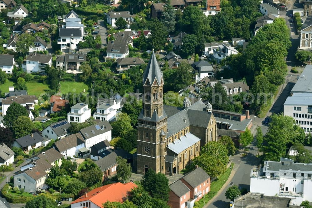 Aerial photograph Bergisch Gladbach - Church building Katholische Kirche St Nikolaus on Nikolausstrasse in the district Bensberg in Bergisch Gladbach in the state North Rhine-Westphalia, Germany