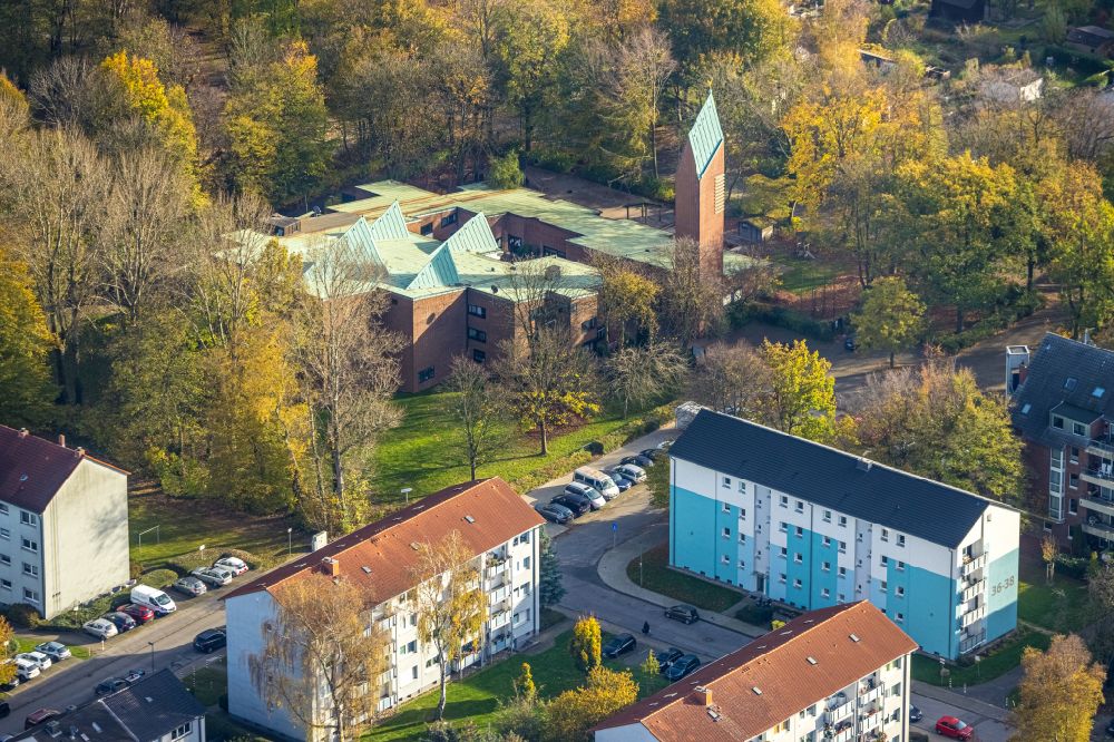 Gelsenkirchen from above - Church building Katholische Kirche St. Thomas Morus on street Holtkamp in the district Ueckendorf in Gelsenkirchen at Ruhrgebiet in the state North Rhine-Westphalia, Germany