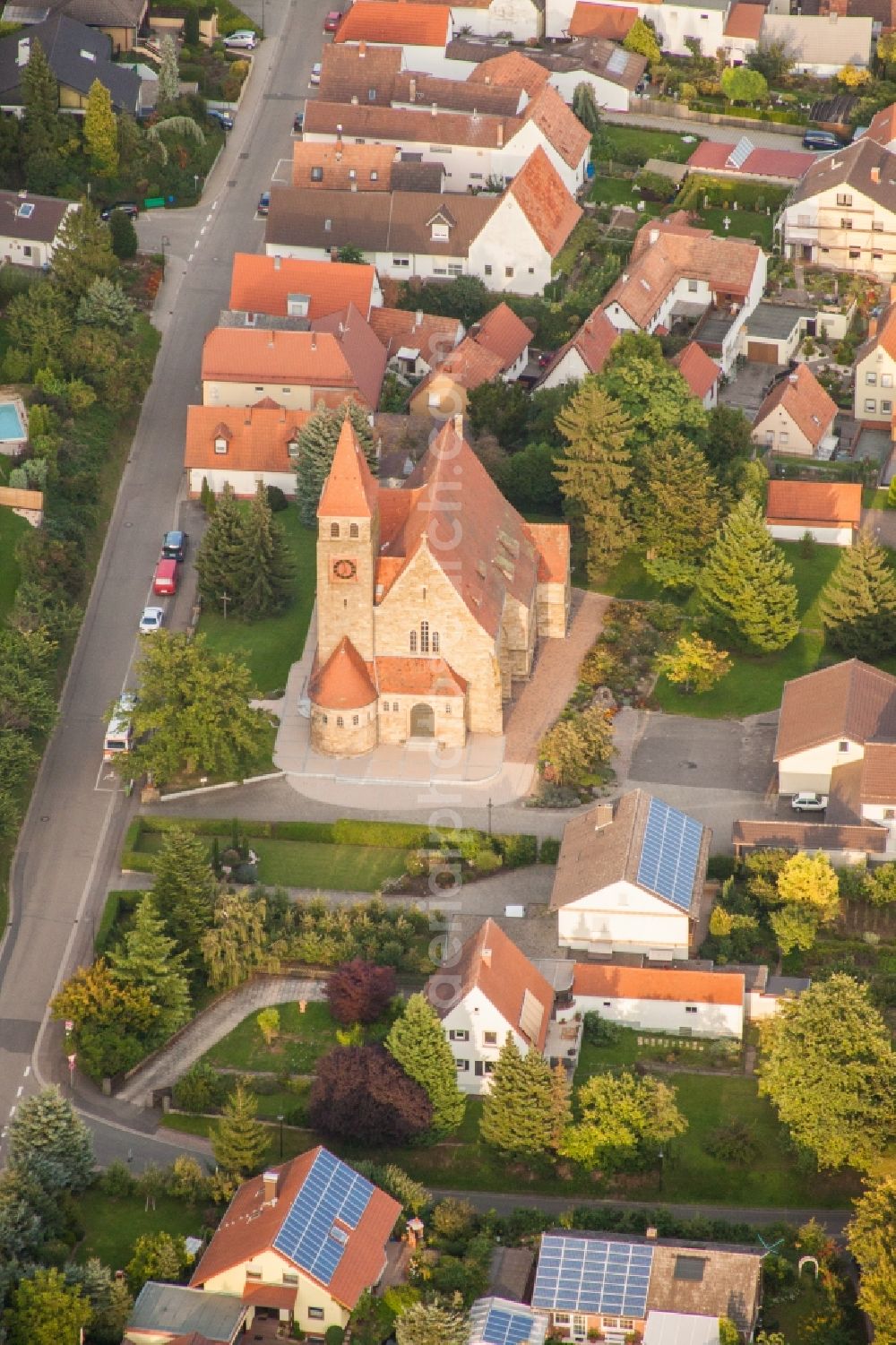 Aerial image Insheim - Church building in the village of in Insheim in the state Rhineland-Palatinate, Germany