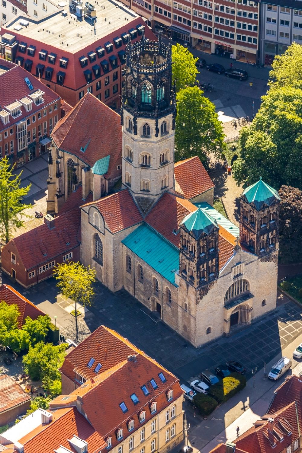Aerial photograph Münster - Church building katholischen Kirche St. Ludgeri in Muenster in the state North Rhine-Westphalia
