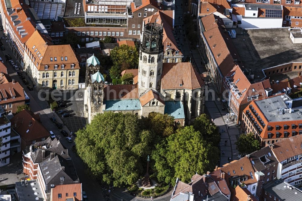 Aerial photograph Münster - Church building katholischen Kirche St. Ludgeri in Muenster in the state North Rhine-Westphalia