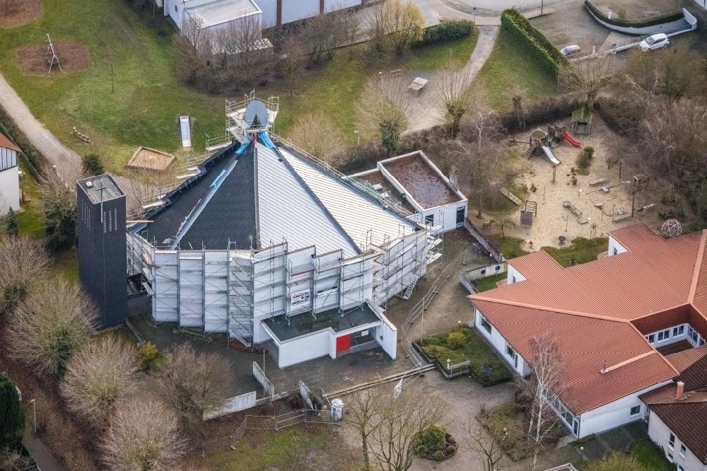Aerial photograph Hamm - Church building of Katholisches Pfarront St. Bonifatius on Alter Uentroper Weg in the district Norddinker in Hamm in the state North Rhine-Westphalia, Germany