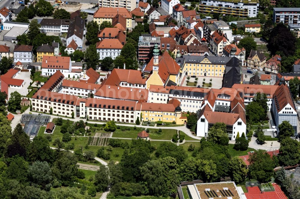 Aerial photograph Landshut - Church building of Klosterkirche Mariae Himmelfahrt in Landshut in the state Bavaria, Germany