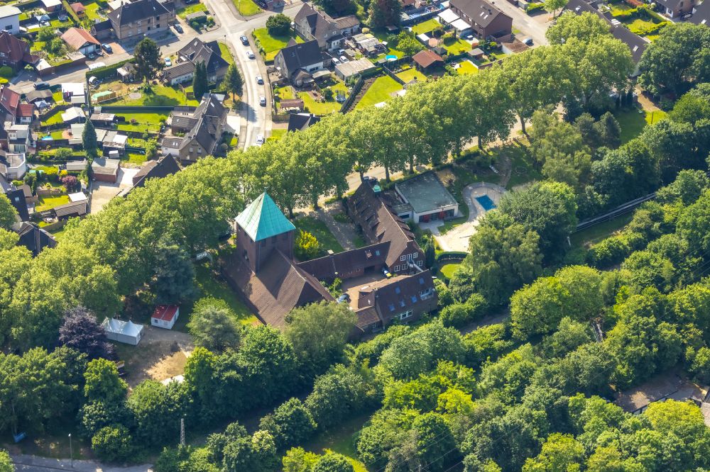 Gladbeck from above - Church building St. Lamberti Filialkirche St. Elisabeth in Gladbeck at Ruhrgebiet in the state North Rhine-Westphalia, Germany