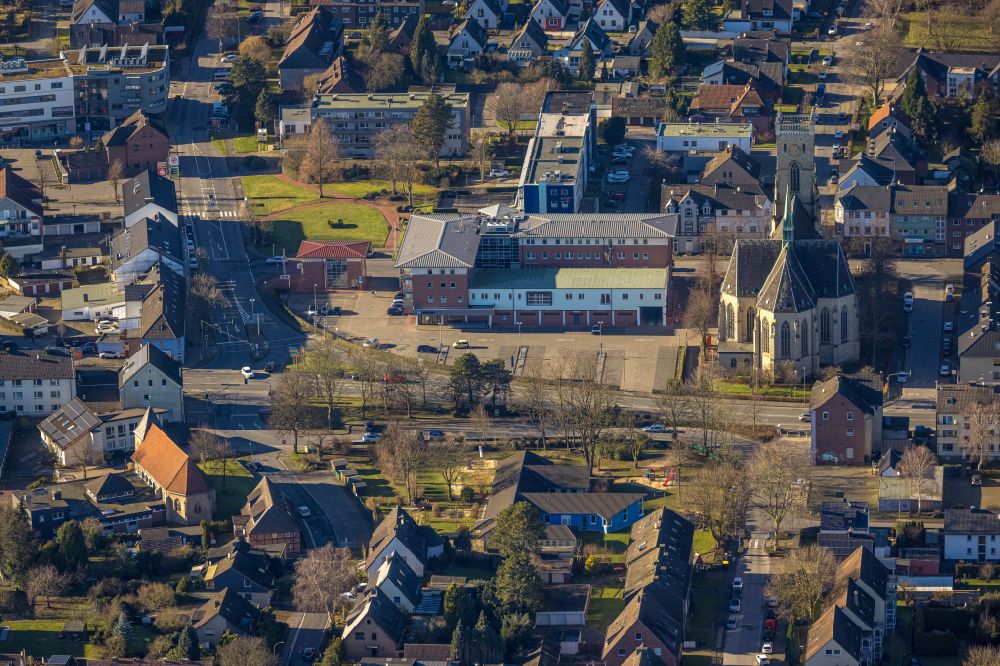 Aerial photograph Castrop-Rauxel - Church building St. Lambertus in the district Henrichenburg in Castrop-Rauxel at Ruhrgebiet in the state North Rhine-Westphalia, Germany