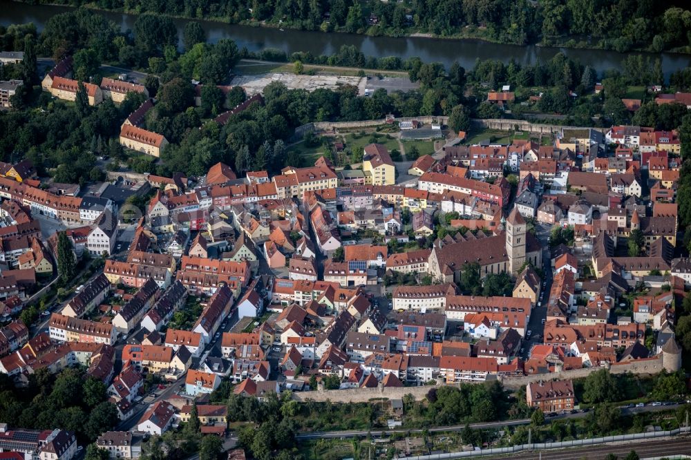 Aerial photograph Würzburg - Church building in of St. Laurentius Kirche on Fuchsgasse Old Town- center of downtown in the district Heidingsfeld in Wuerzburg in the state Bavaria, Germany
