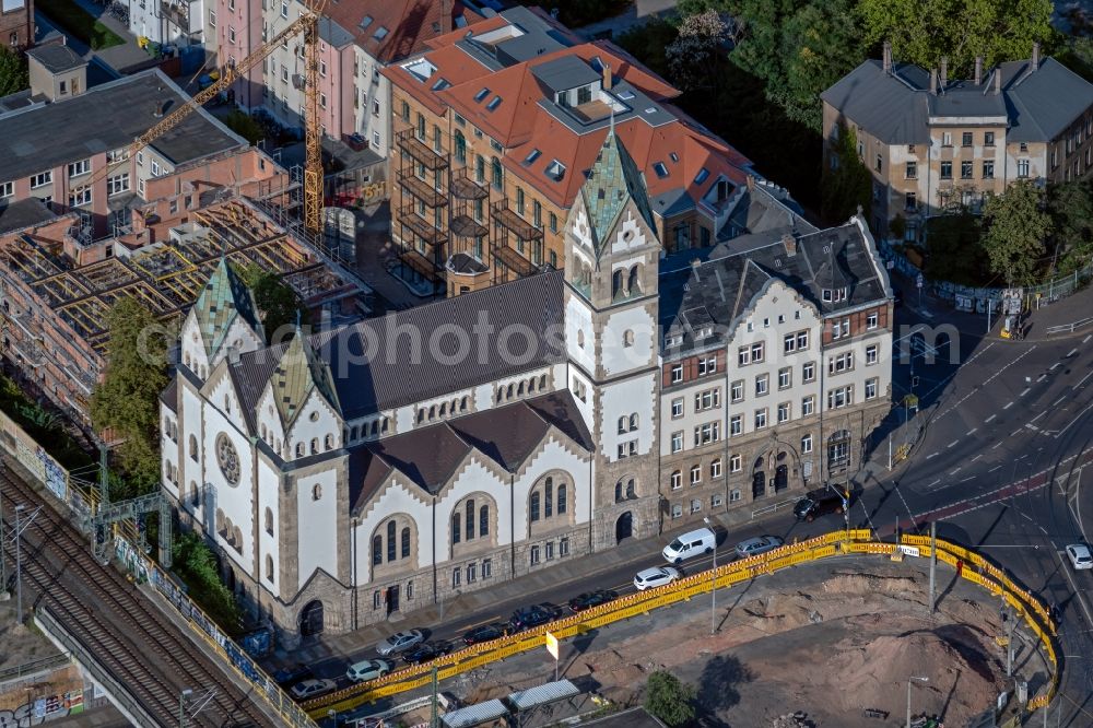Leipzig from above - Church building of Liebfrauenkirche on Karl-Heine-Strasse in the district Neulindenau in Leipzig in the state Saxony, Germany