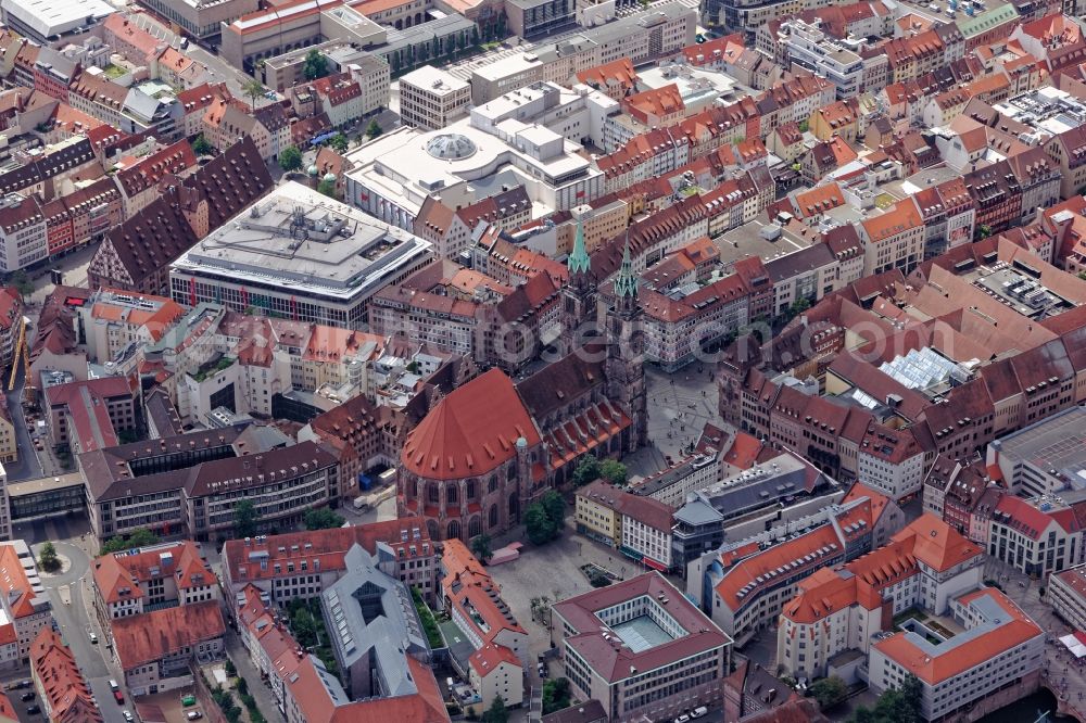 Aerial image Nürnberg - Church building St. Lorenz in Old Town- center of downtown in Nuremberg in the state Bavaria
