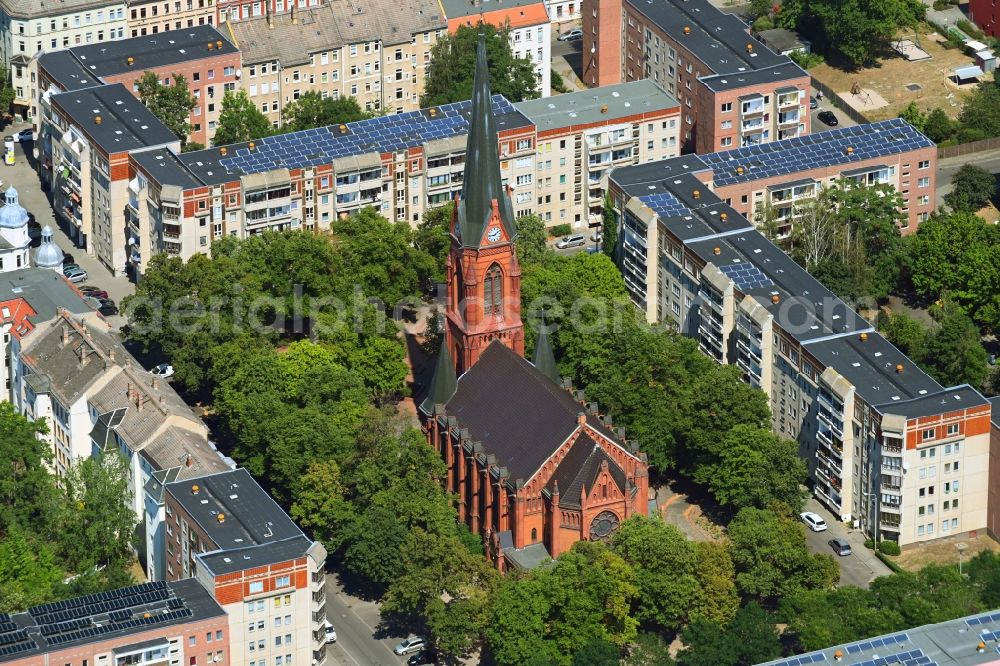Aerial photograph Leipzig - Church building St. Lukaskirche in of Lukasstrasse - Dornbergerstrasse - Elisabethstrasse in the district Volkmarsdorf in Leipzig in the state Saxony, Germany