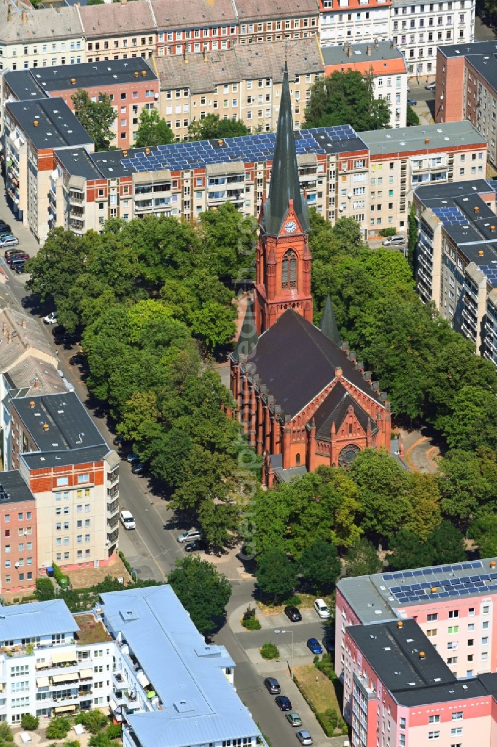 Leipzig from above - Church building St. Lukaskirche in of Lukasstrasse - Dornbergerstrasse - Elisabethstrasse in the district Volkmarsdorf in Leipzig in the state Saxony, Germany