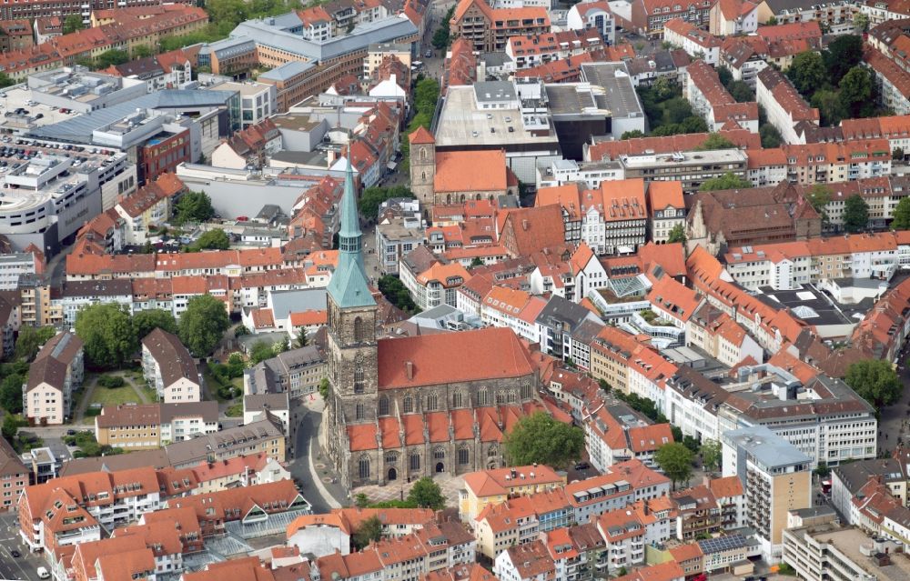 Aerial photograph Hildesheim - Church building in Ev.-luth. St.-Andreas-Kirche Old Town- center of downtown in Hildesheim in the state Lower Saxony