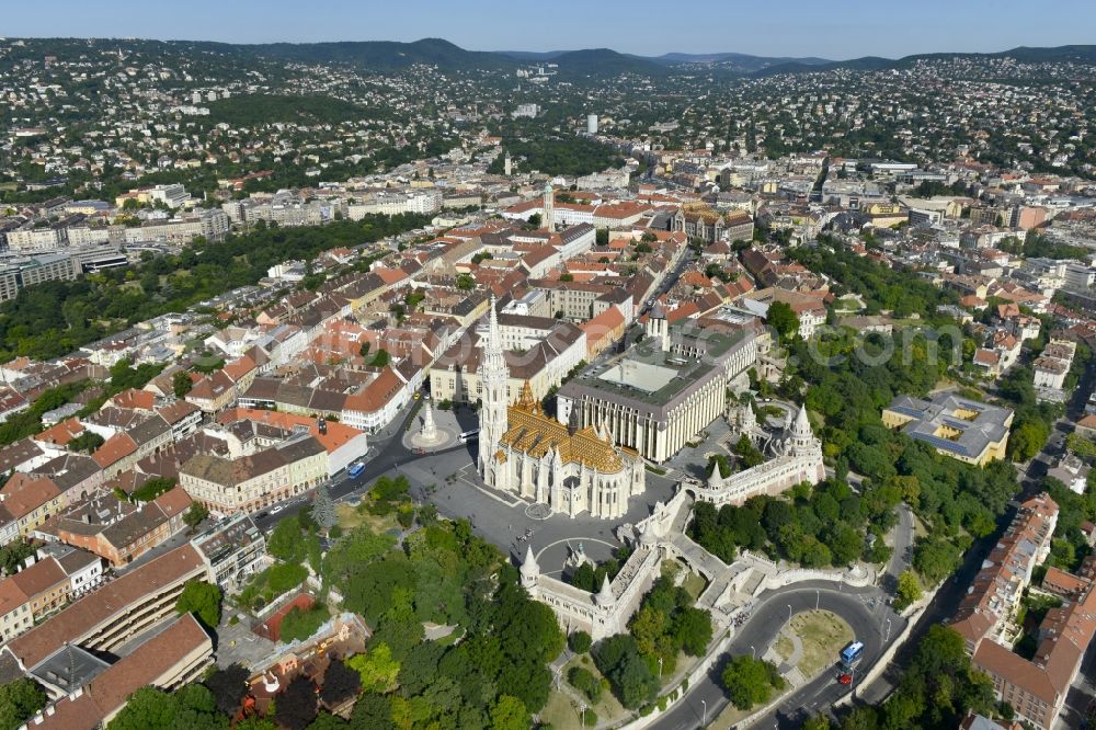 Aerial image Budapest - Church building in Mariae Himmelfahrt of Budaer Burg - Matthias Kirche Old Town- center of downtown in the district I. keruelet in Budapest in Hungary