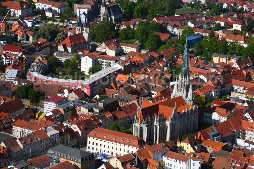 Aerial photograph Mühlhausen - Church building in of Marienkirche Old Town- center of downtown in Muehlhausen in the state Thuringia, Germany