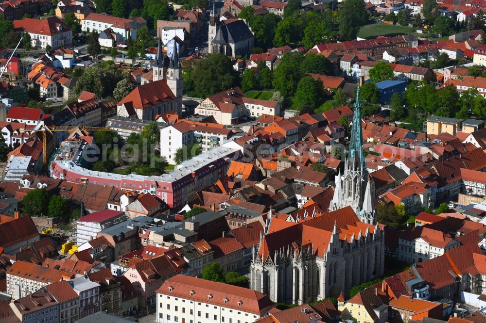 Mühlhausen from the bird's eye view: Church building in of Marienkirche Old Town- center of downtown in Muehlhausen in the state Thuringia, Germany