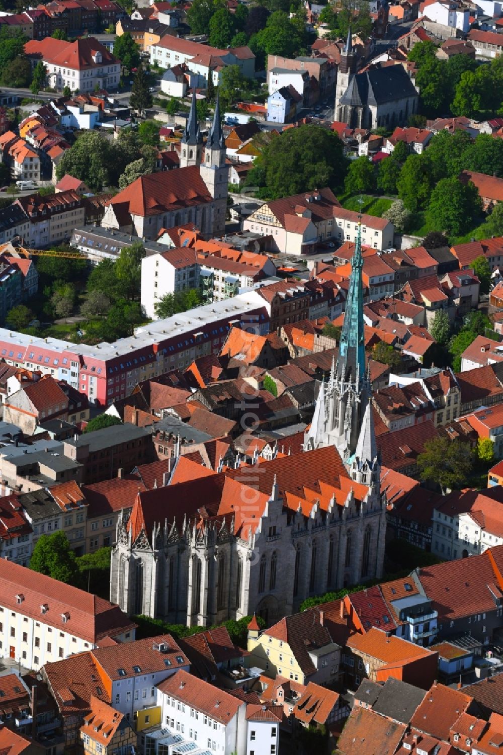 Aerial image Mühlhausen - Church building in of Marienkirche Old Town- center of downtown in Muehlhausen in the state Thuringia, Germany