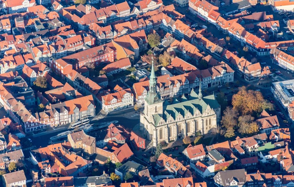 Aerial photograph Wolfenbüttel - Church building in Marienkirche Old Town- center of downtown in Wolfenbuettel in the state Lower Saxony