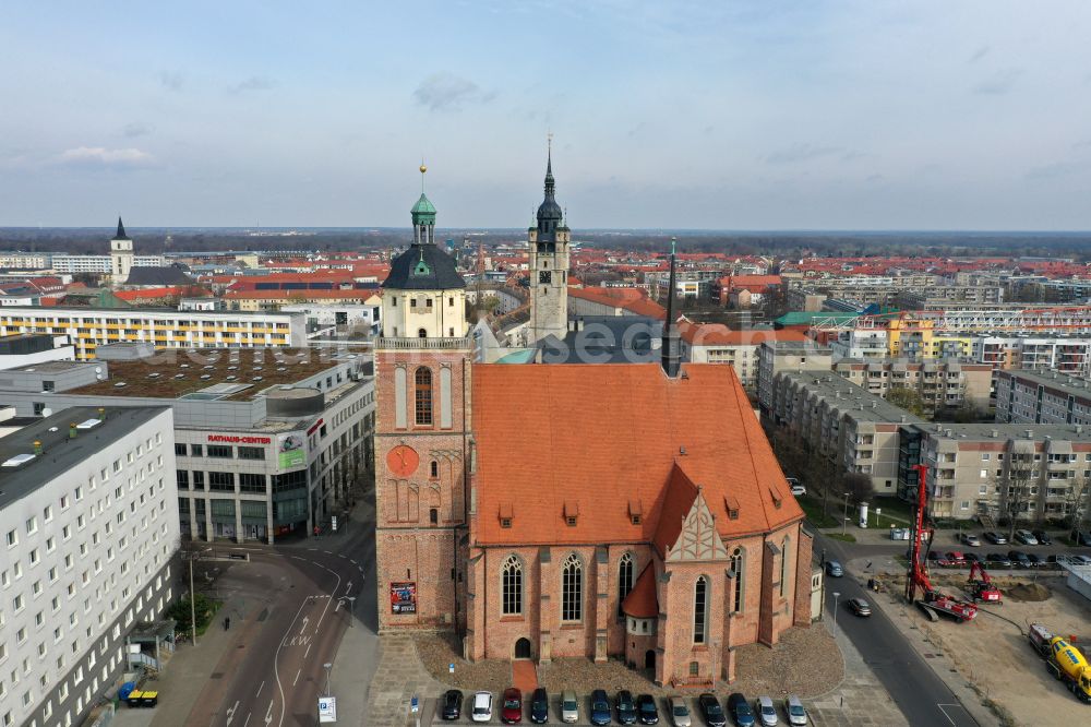 Aerial image Dessau - Church building in Marienkirche Old Town- center of downtown on place Schlossplatz in Dessau in the state Saxony-Anhalt, Germany