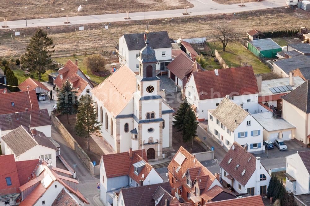 Landau in der Pfalz from the bird's eye view: Church building of St. Martin in the village of in the district Moerlheim in Landau in der Pfalz in the state Rhineland-Palatinate, Germany