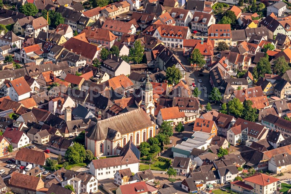 Aerial image Riegel am Kaiserstuhl - Church building in of the Church of St. Martin in Old Town- center of downtown in Riegel am Kaiserstuhl in the state Baden-Wurttemberg, Germany